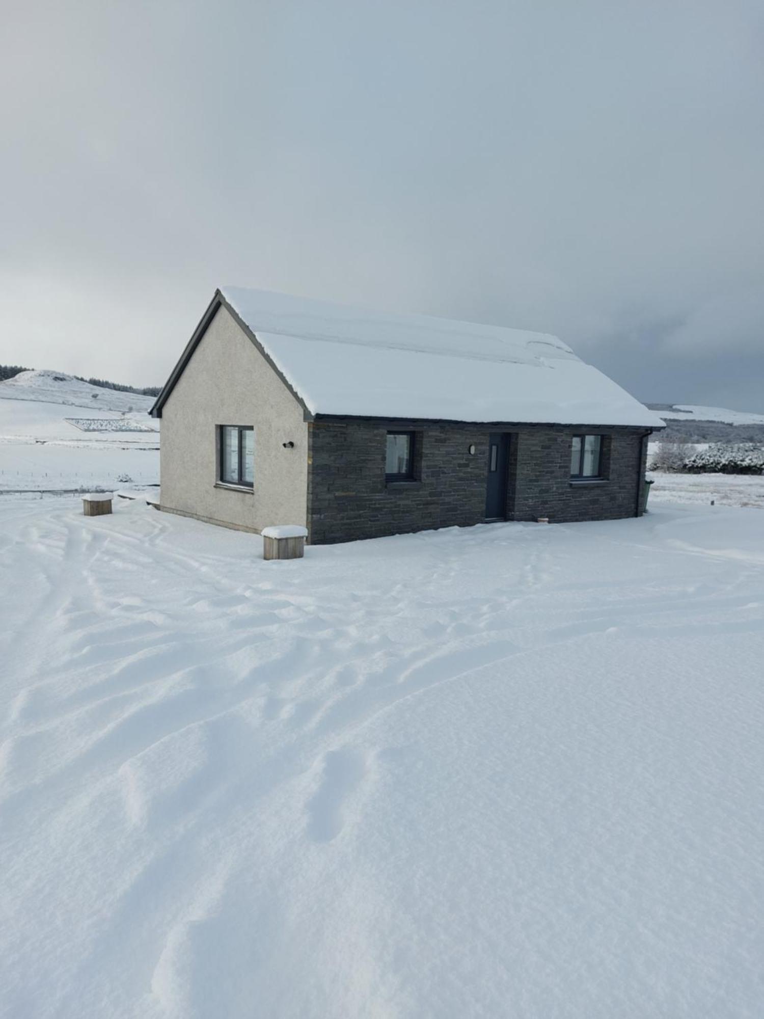 Poachers Bothy Skeabost Eksteriør bilde